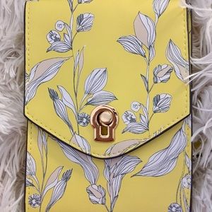 Crossbody pale yellow & gray satchel w/gold clasp